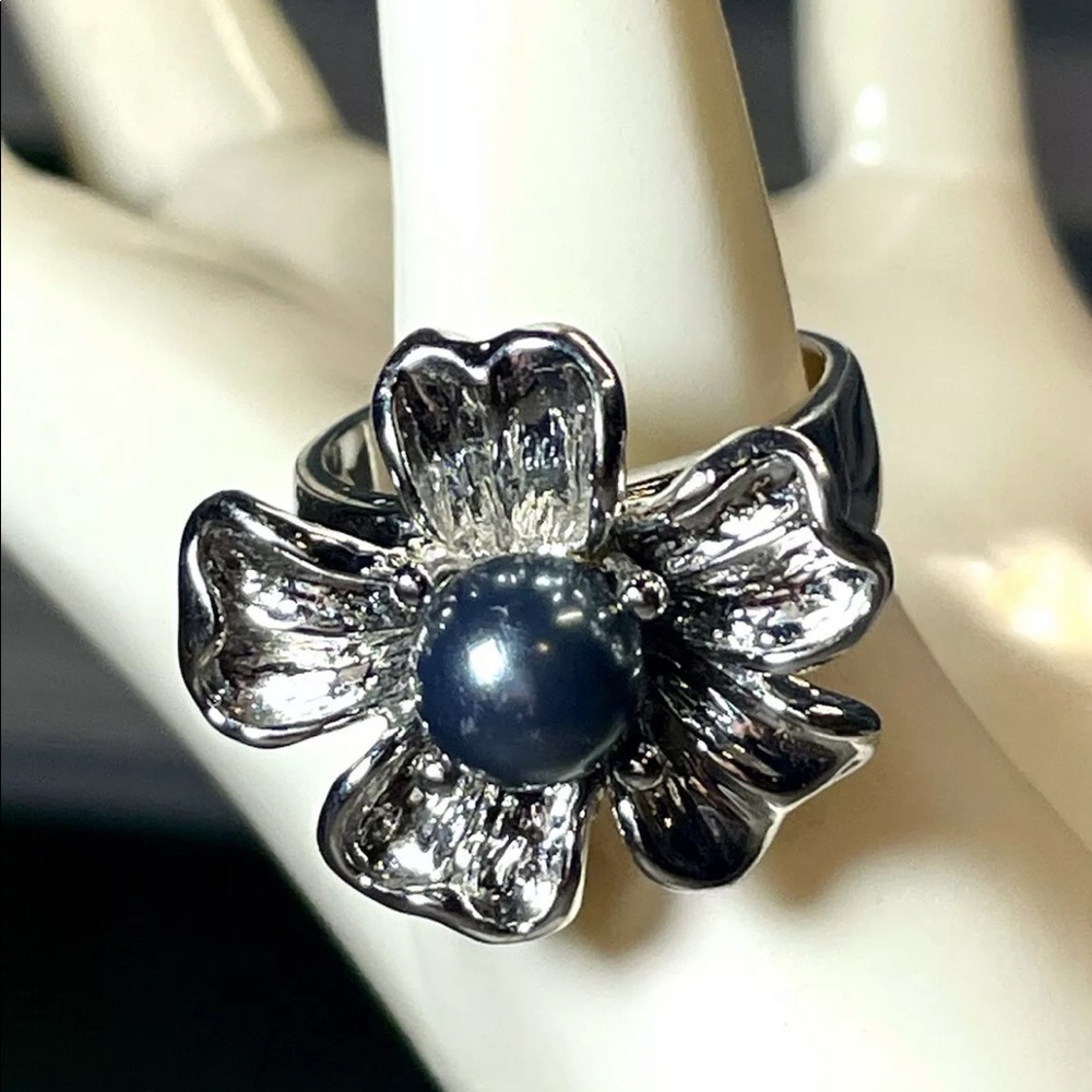 BCBGENERATION Silver & Black Pearl Costume Ring